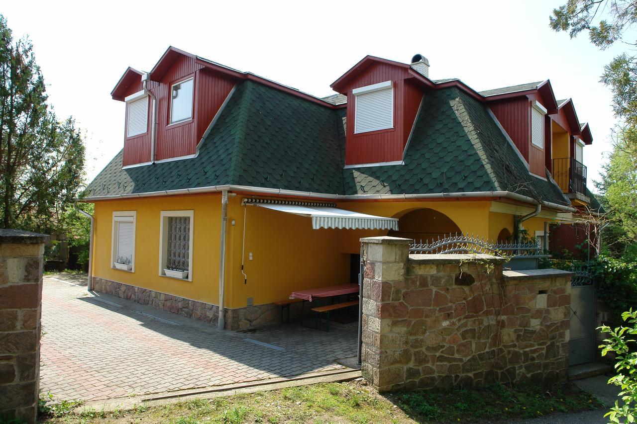 Ferienwohnung Valentina Apartmanhaz Bogács Exterior foto